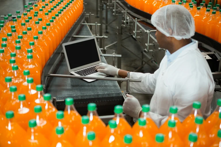 Apa Itu Maklon Minuman? Solusi Strategis Membangun Brand Tanpa Pabrik